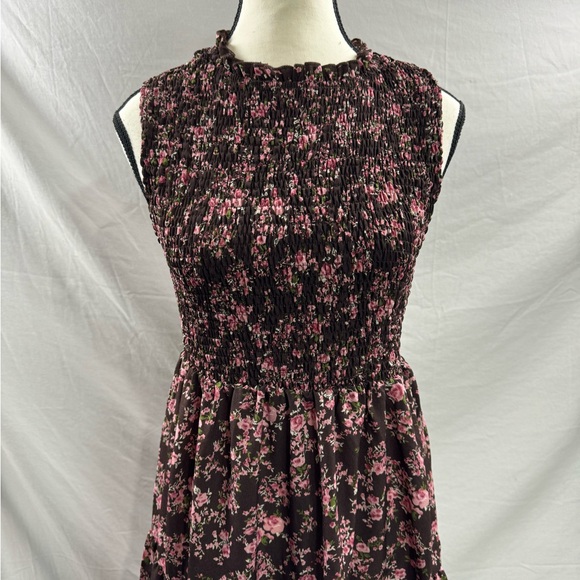 Boho Ditsy Floral Print Sleeveless Shirred Dress - Picture 7 of 9